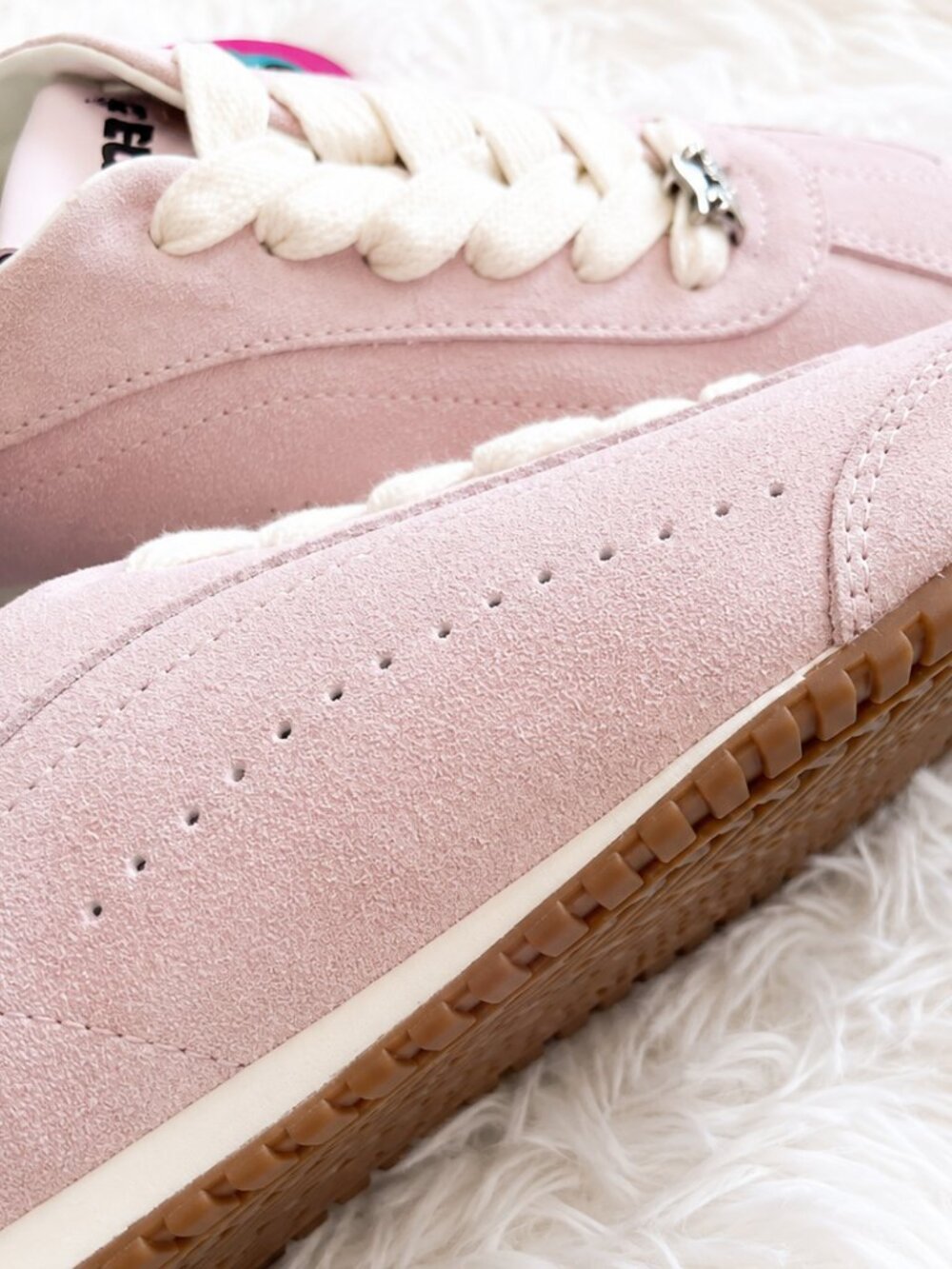 Alo Yoga x JISOO Sunset Sneakers Bloom Pink M7/W8.5 NWT - Picture 7 of 13